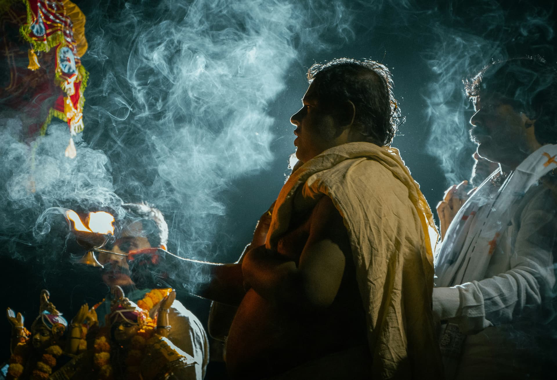 Pandit Ji performing puja in Haridwar